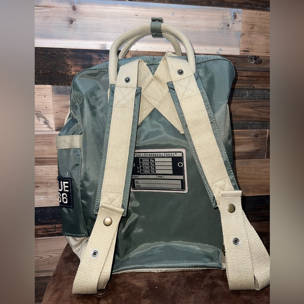LandRover Backpack - Picture 3 of 6